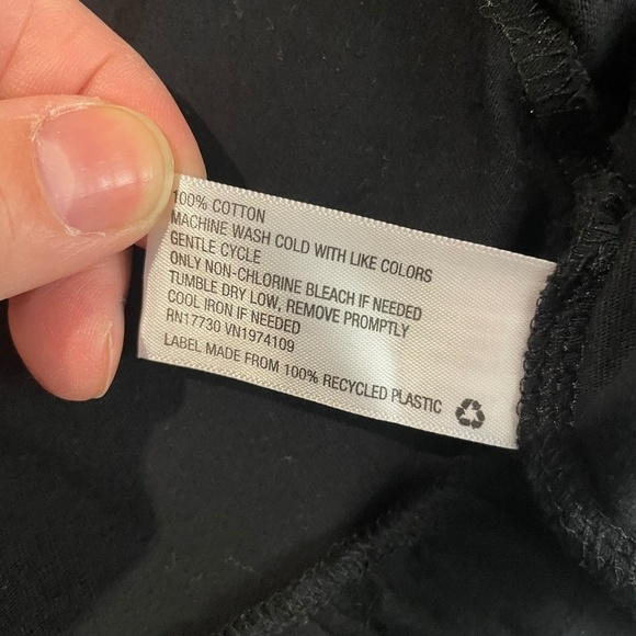 Two Boxy Tops 🤍 - Picture 14 of 14